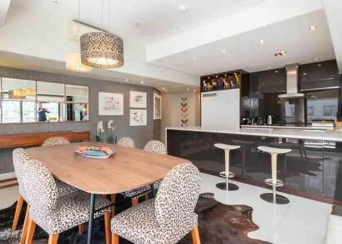 Cape Town City - Stunning 2 Bed - Iconic Views